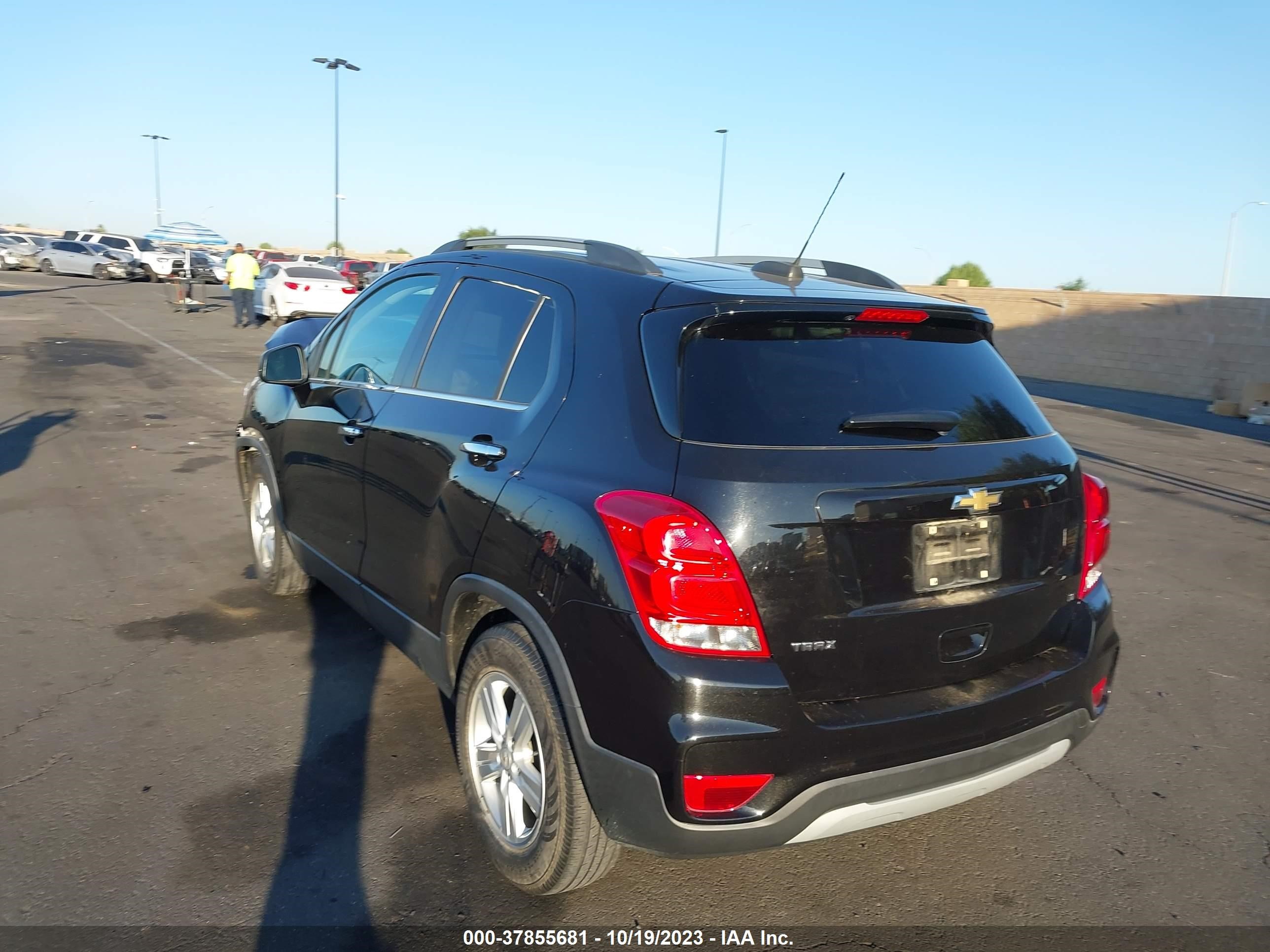 Photo 2 VIN: KL7CJLSB4KB947945 - CHEVROLET TRAX 