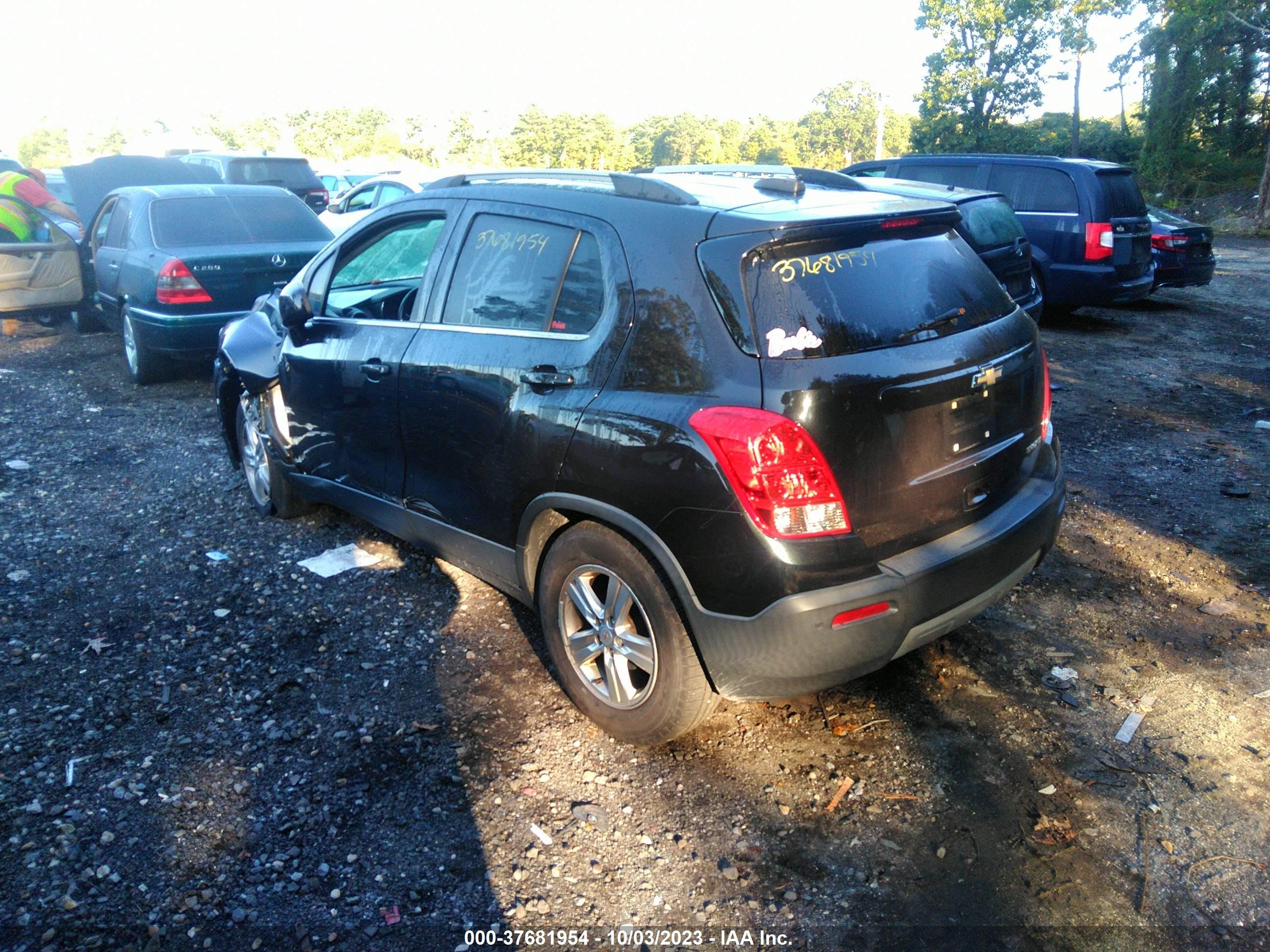 Photo 2 VIN: KL7CJLSB5GB706497 - CHEVROLET TRAX 