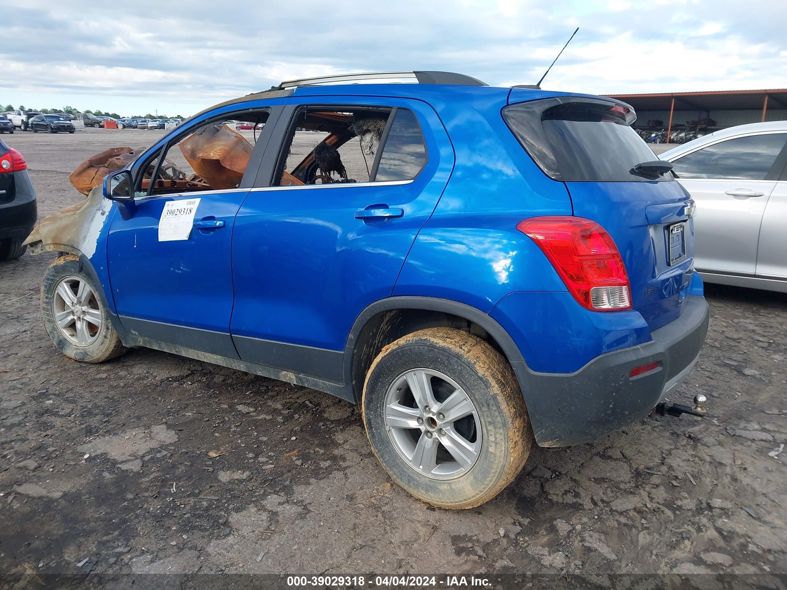 Photo 2 VIN: KL7CJLSB5GB758325 - CHEVROLET TRAX 