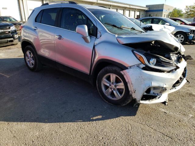 Photo 3 VIN: KL7CJLSB5JB717524 - CHEVROLET TRAX 1LT 