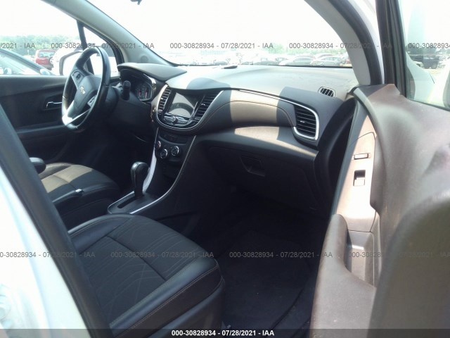 Photo 4 VIN: KL7CJLSB5KB768412 - CHEVROLET TRAX 