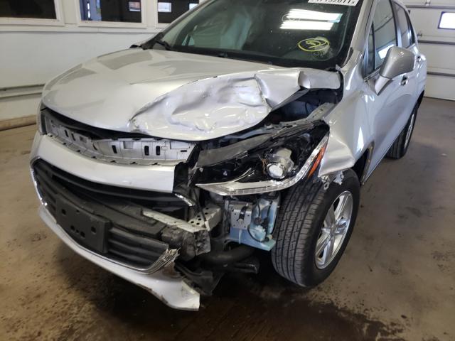 Photo 8 VIN: KL7CJLSB7JB693730 - CHEVROLET TRAX 1LT 