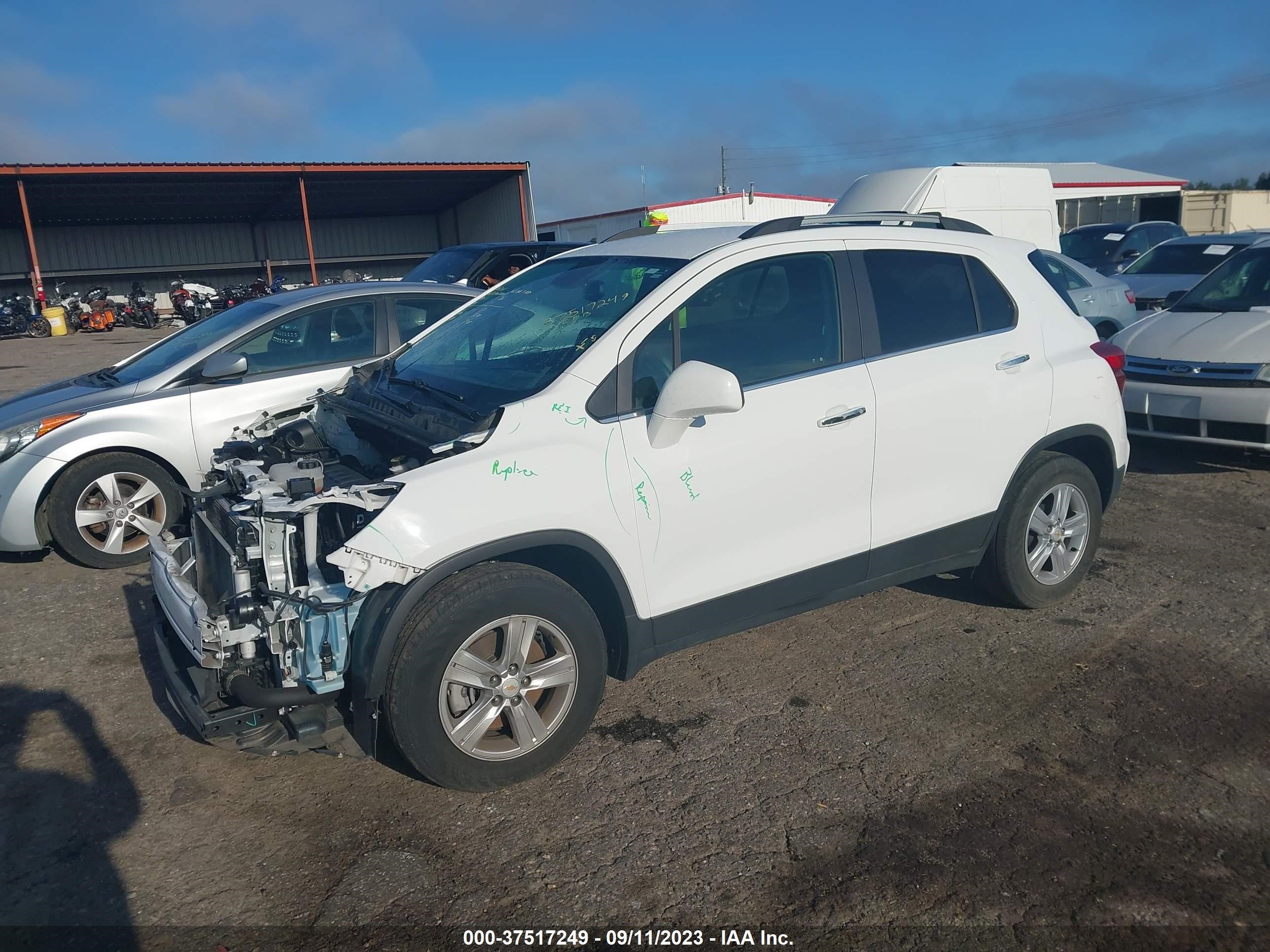 Photo 1 VIN: KL7CJLSB7JB725995 - CHEVROLET TRAX 