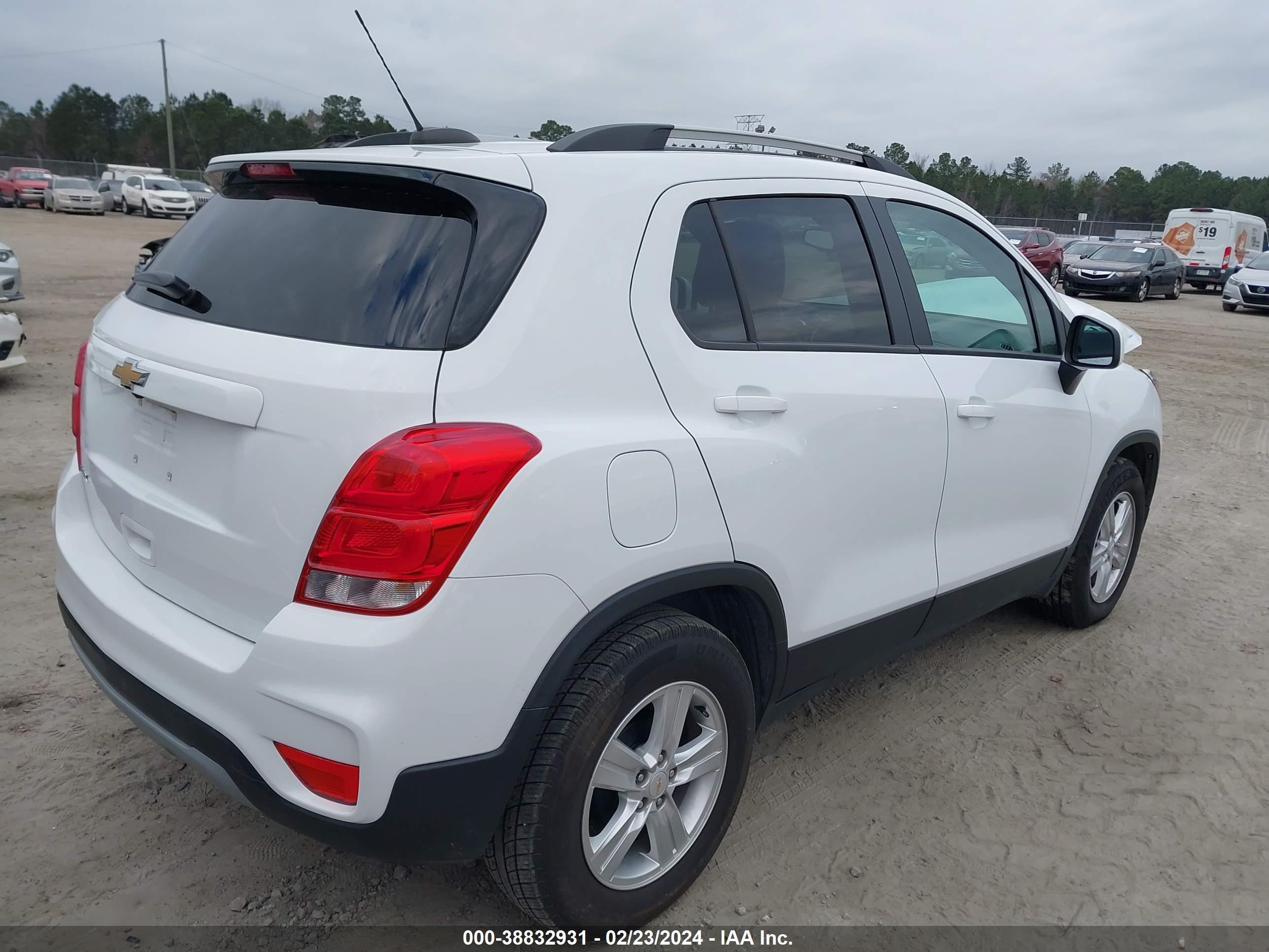 Photo 12 VIN: KL7CJLSB7MB330428 - CHEVROLET TRAX 