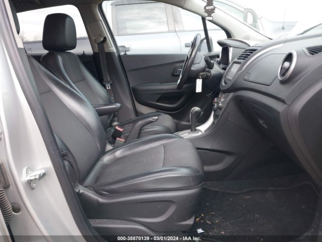 Photo 4 VIN: KL7CJLSB8GB749151 - CHEVROLET TRAX 