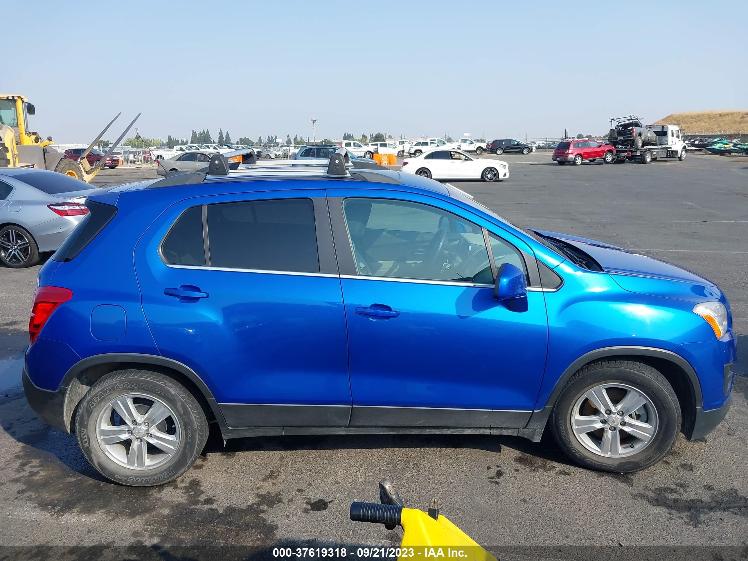 Photo 12 VIN: KL7CJLSBXFB058931 - CHEVROLET TRAX 