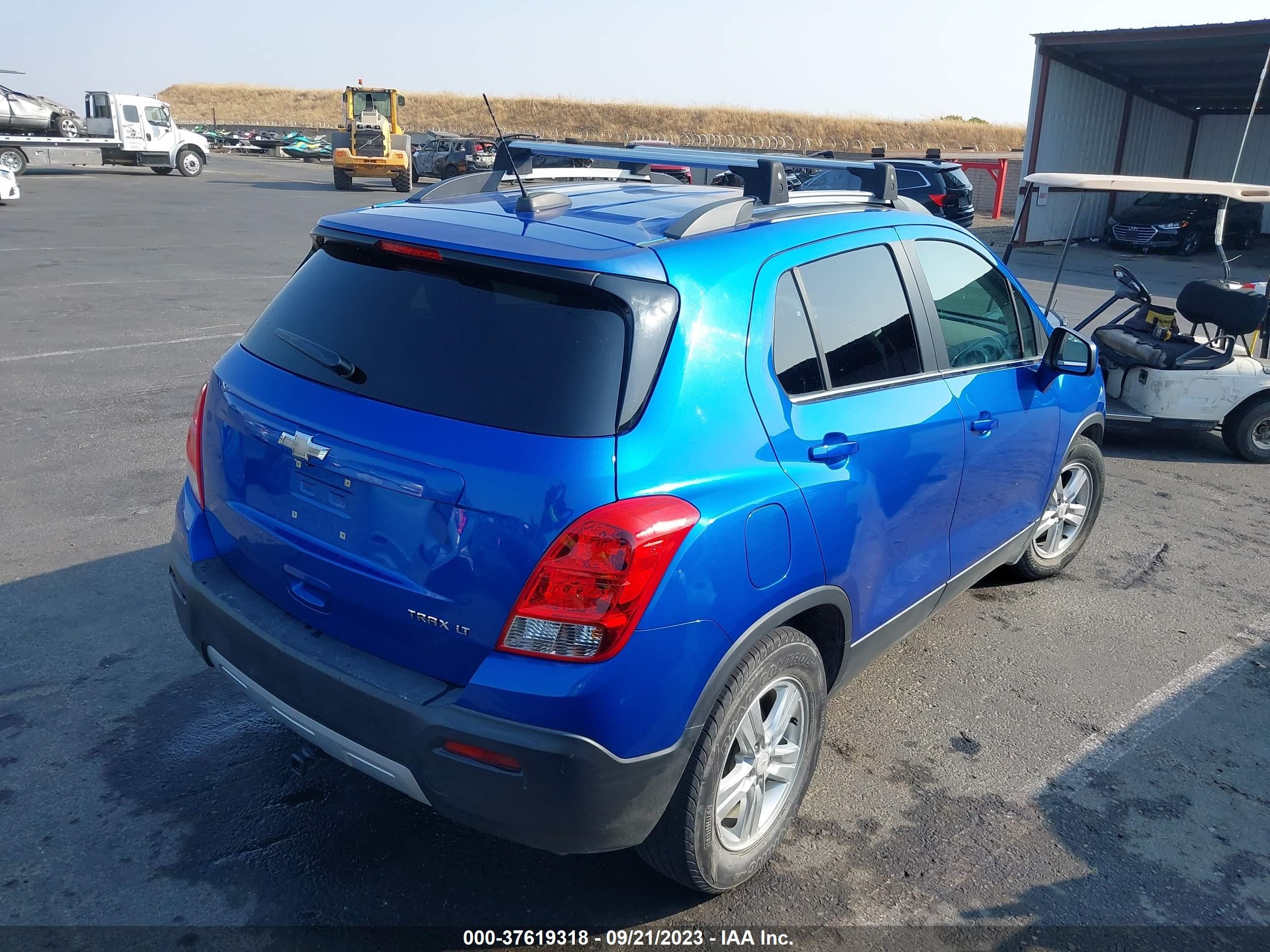 Photo 3 VIN: KL7CJLSBXFB058931 - CHEVROLET TRAX 