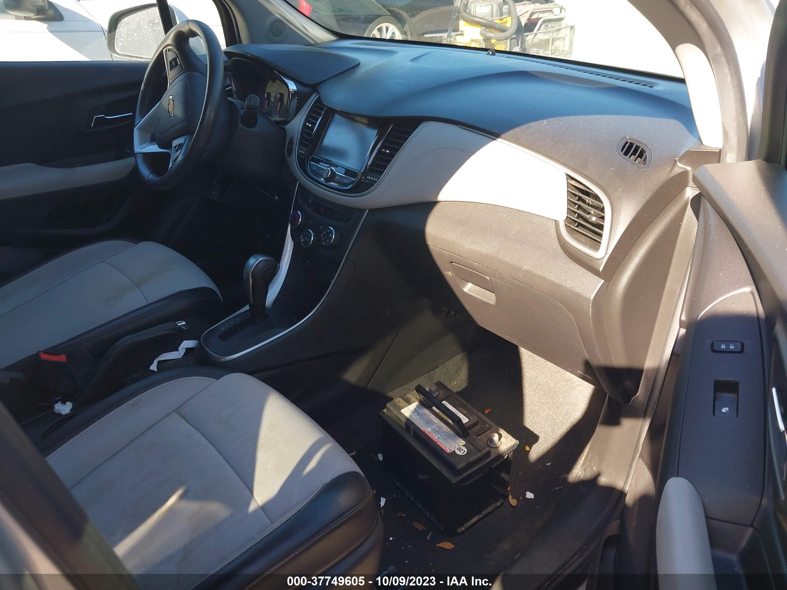 Photo 4 VIN: KL7CJLSBXHB152360 - CHEVROLET TRAX 