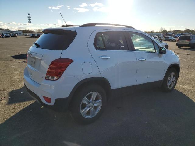 Photo 2 VIN: KL7CJLSBXJB658440 - CHEVROLET TRAX 