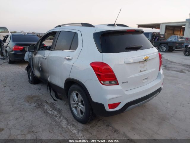 Photo 2 VIN: KL7CJLSBXJB690885 - CHEVROLET TRAX 