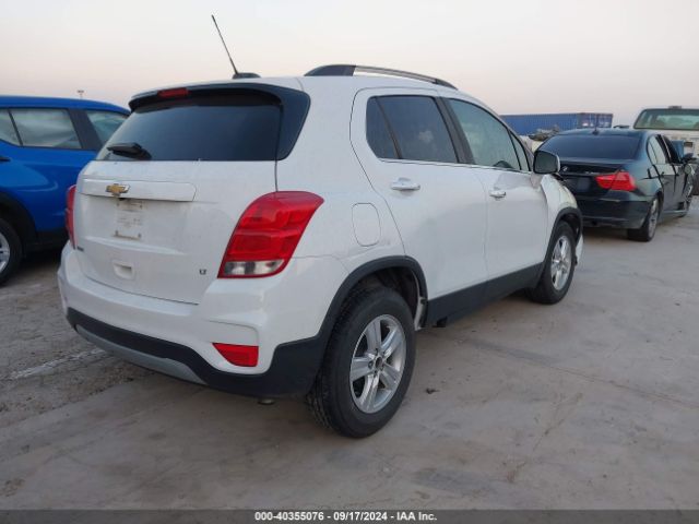 Photo 3 VIN: KL7CJLSBXJB690885 - CHEVROLET TRAX 