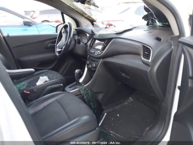 Photo 4 VIN: KL7CJLSBXJB690885 - CHEVROLET TRAX 