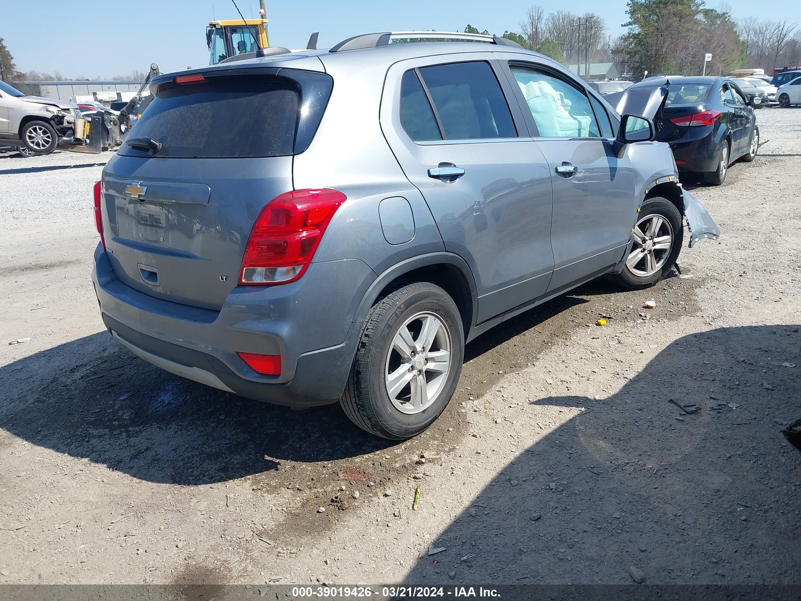 Photo 3 VIN: KL7CJLSBXKB939302 - CHEVROLET TRAX 