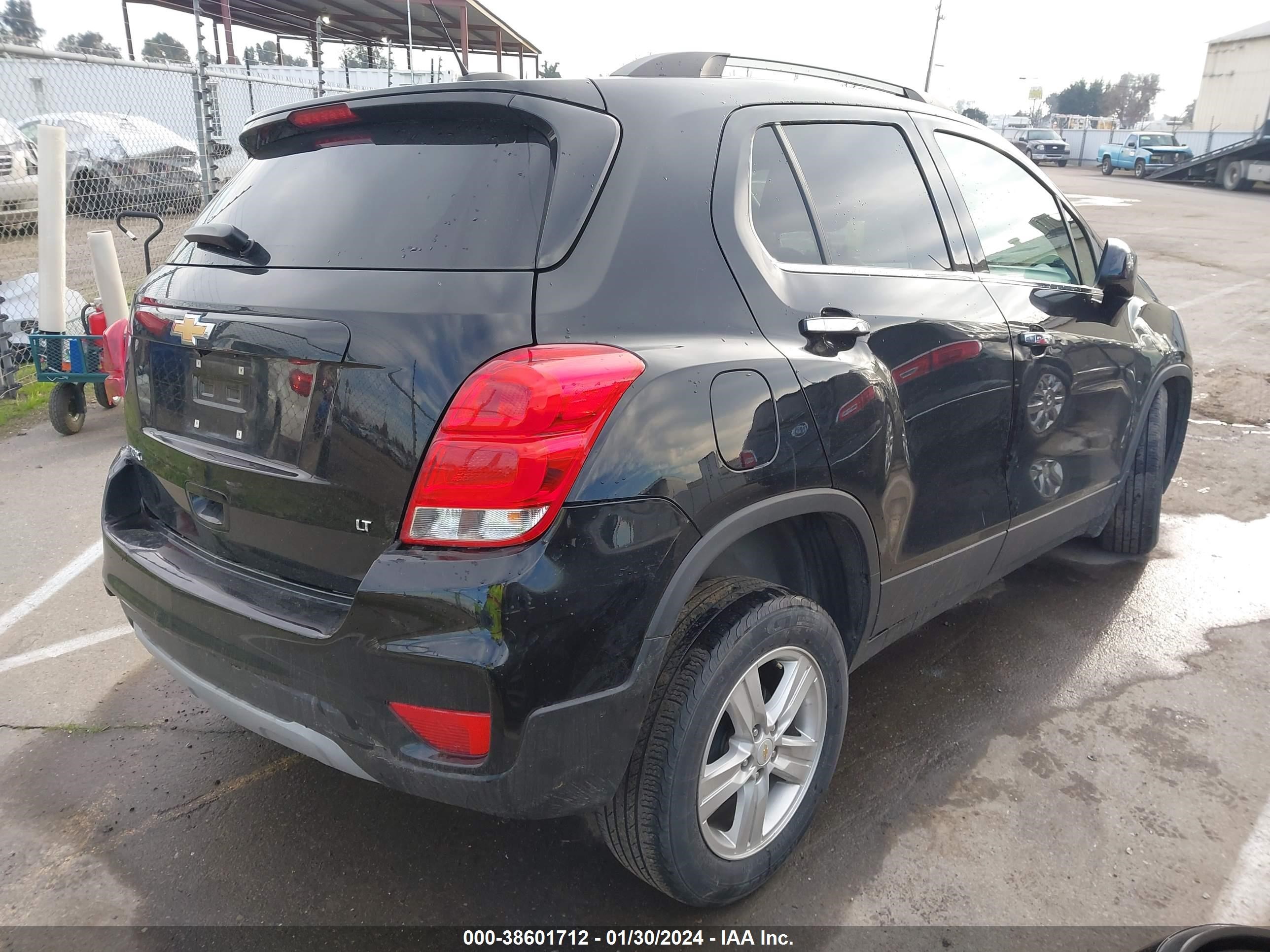 Photo 3 VIN: KL7CJLSBXLB028114 - CHEVROLET TRAX 