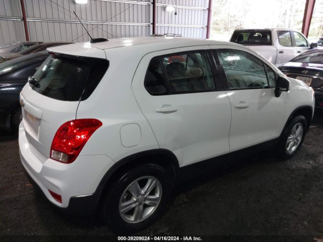 Photo 3 VIN: KL7CJNSB1JB578908 - CHEVROLET TRAX 