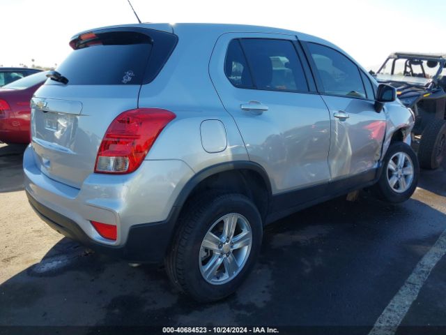 Photo 3 VIN: KL7CJNSB1JB699857 - CHEVROLET TRAX 