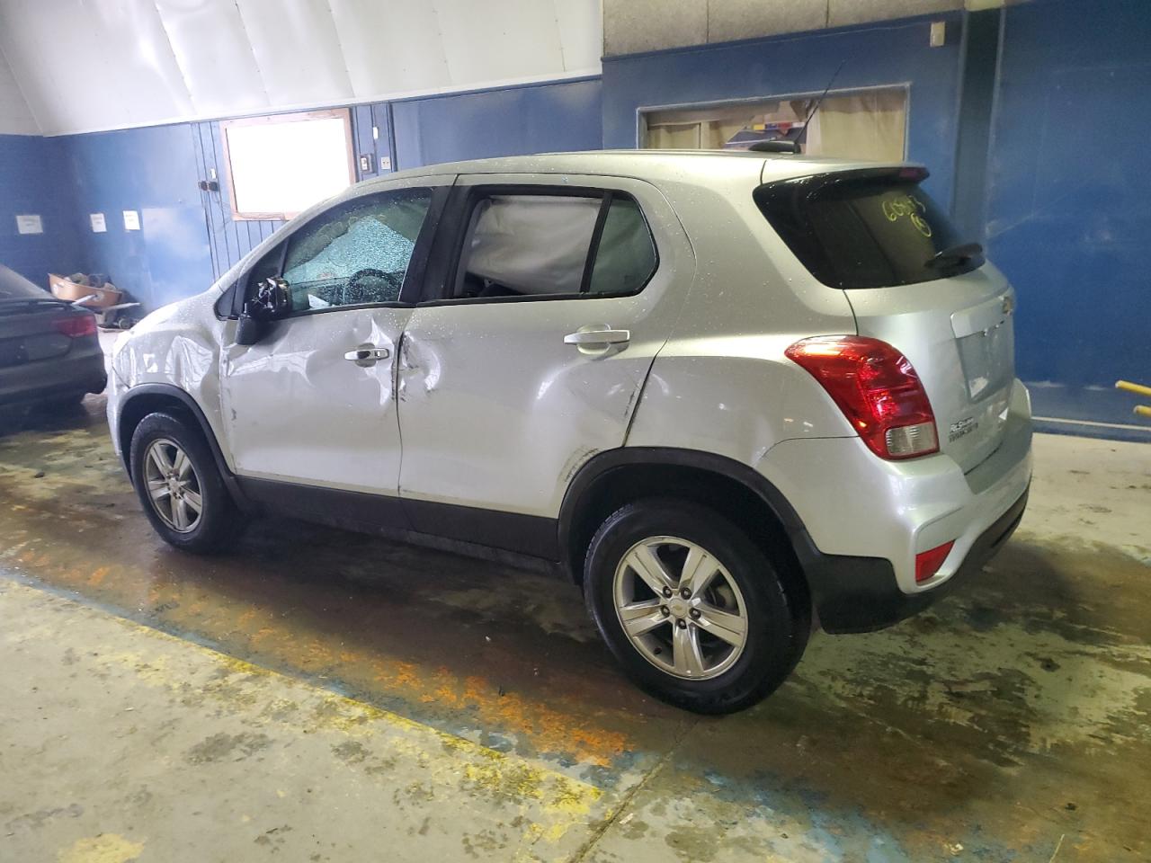 Photo 1 VIN: KL7CJNSB2JB608143 - CHEVROLET TRAX 