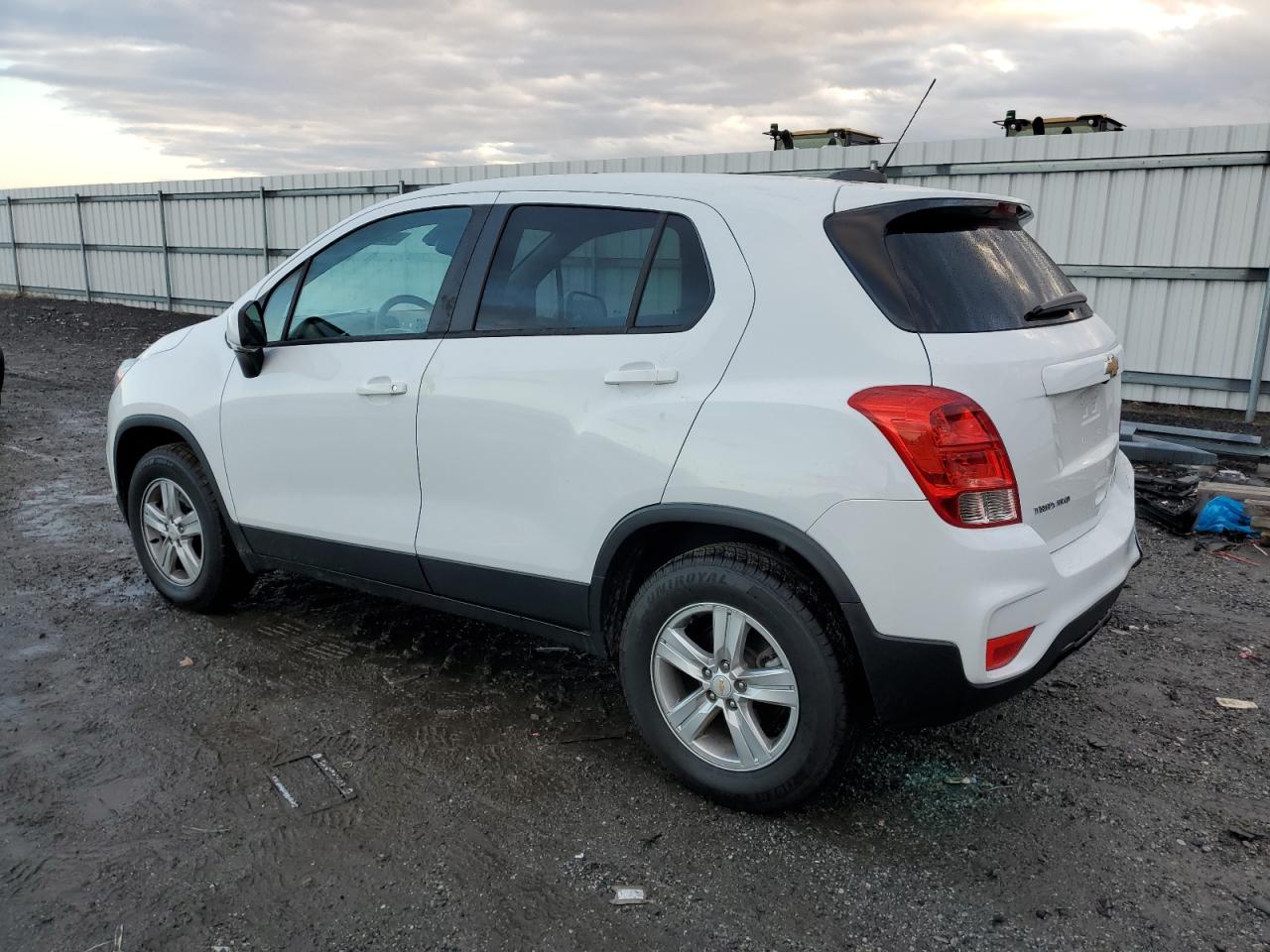 Photo 2 VIN: KL7CJNSB5MB351385 - CHEVROLET TRAX 