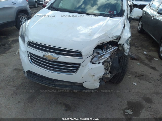 Photo 5 VIN: KL7CJNSB6GB579447 - CHEVROLET TRAX 