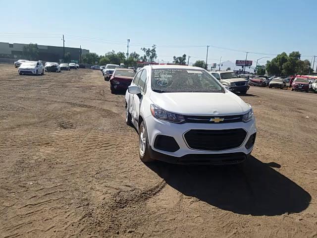 Photo 10 VIN: KL7CJNSB6HB047567 - CHEVROLET TRAX LS 