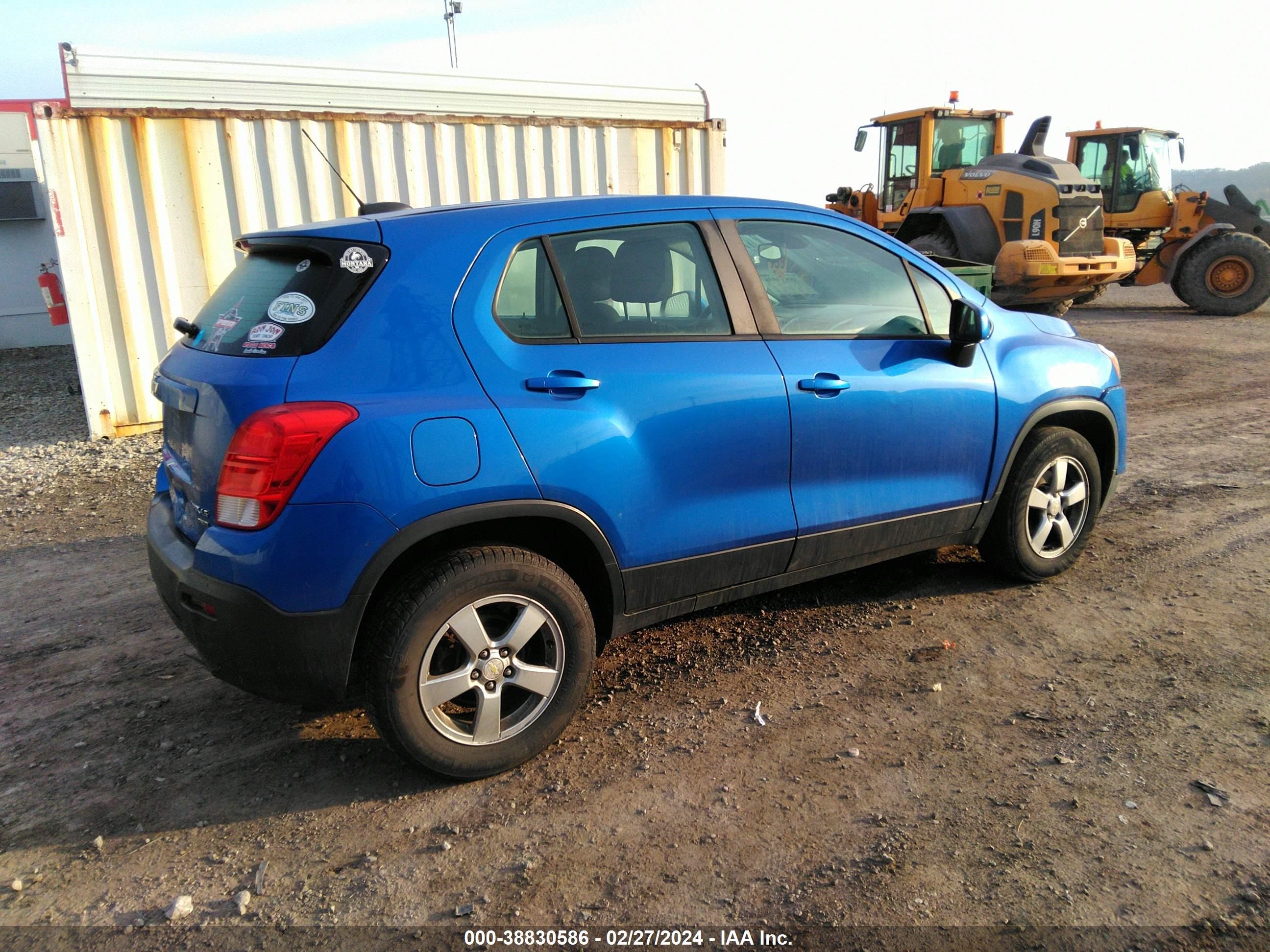 Photo 3 VIN: KL7CJNSB7GB678360 - CHEVROLET TRAX 