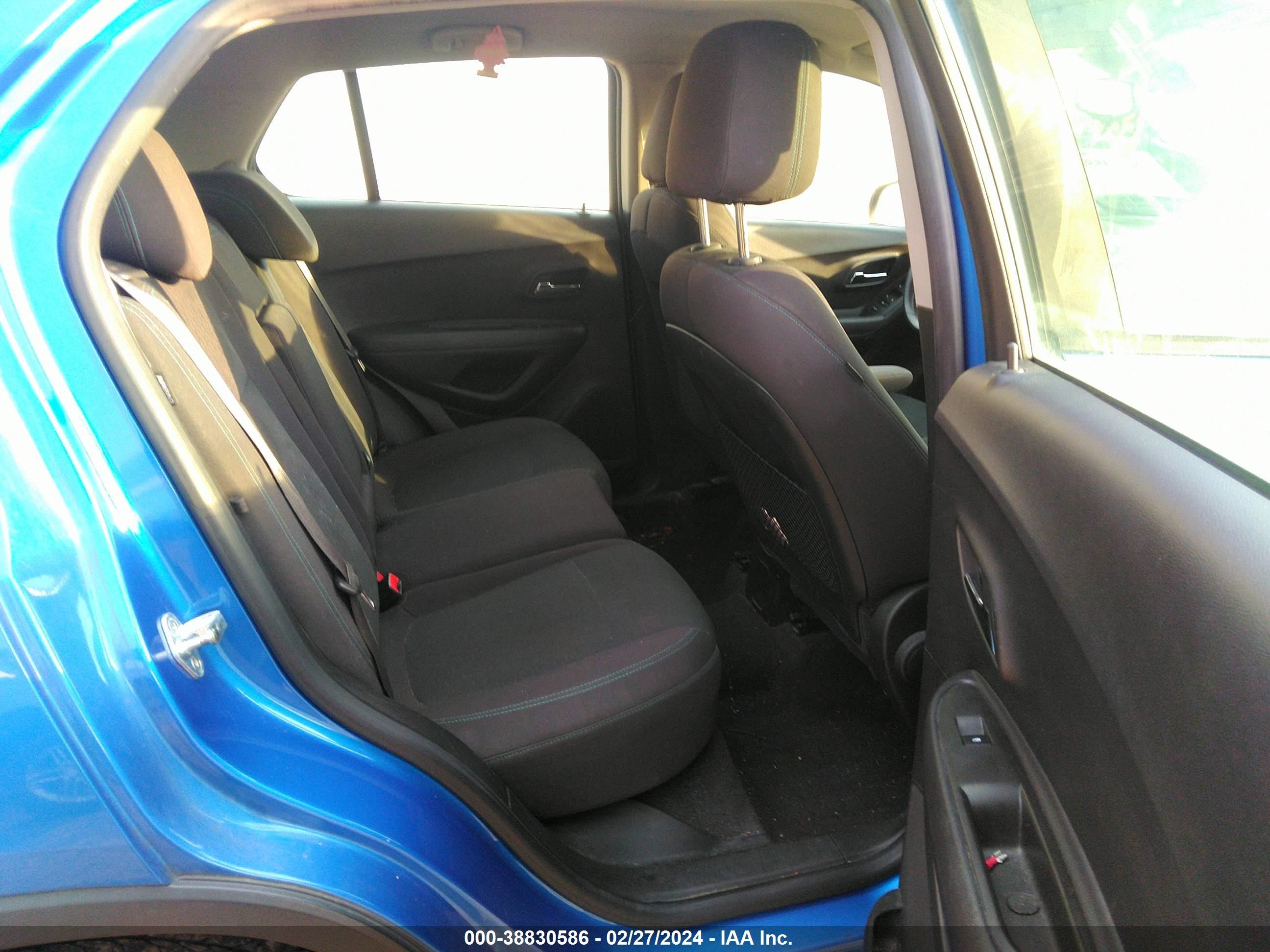 Photo 7 VIN: KL7CJNSB7GB678360 - CHEVROLET TRAX 