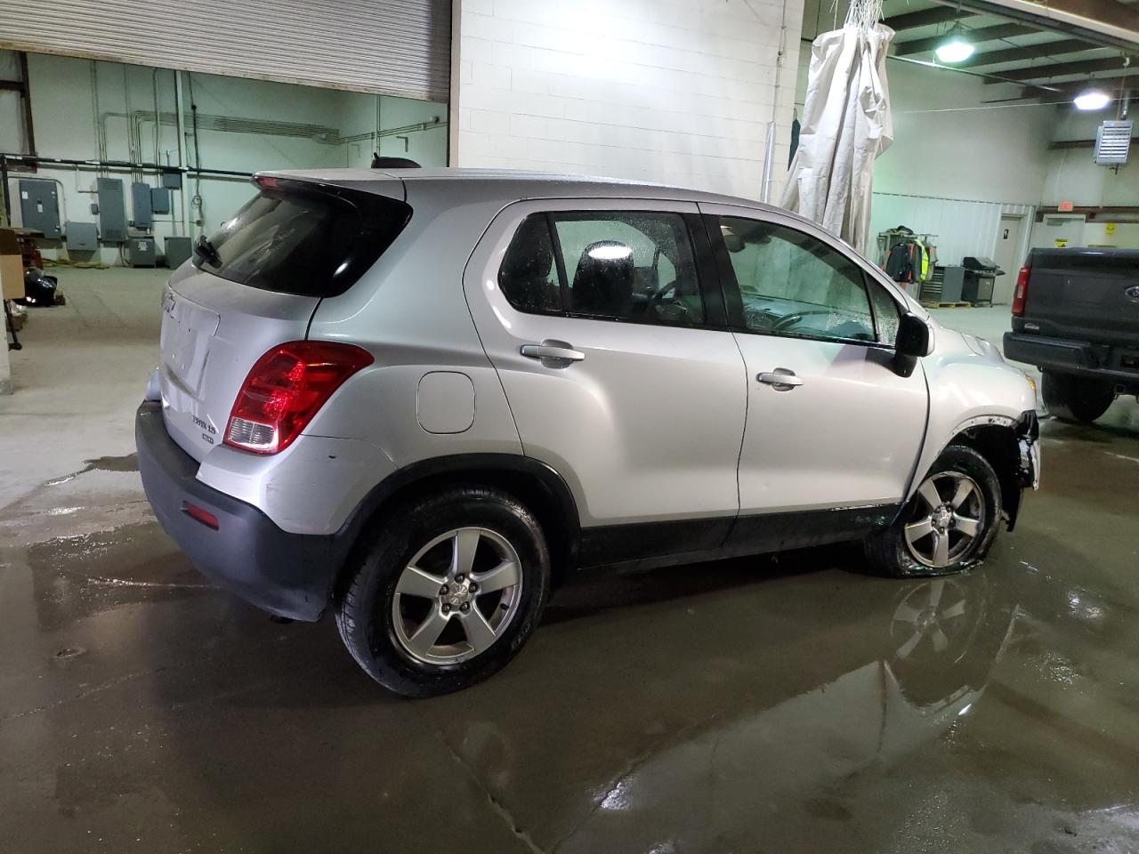 Photo 2 VIN: KL7CJNSB7GB754255 - CHEVROLET TRAX 