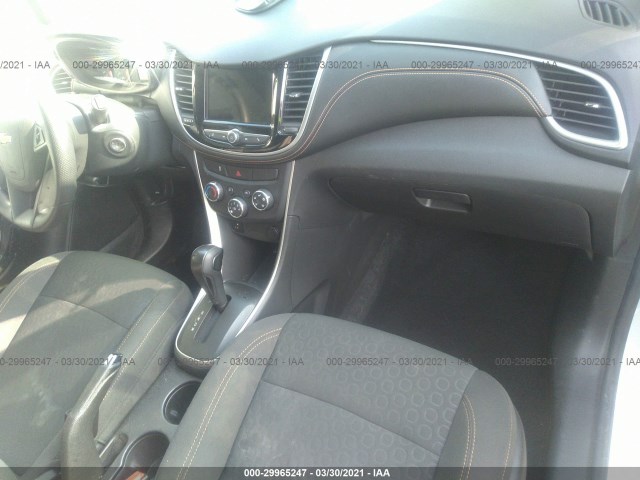 Photo 4 VIN: KL7CJNSB7JB726625 - CHEVROLET TRAX 