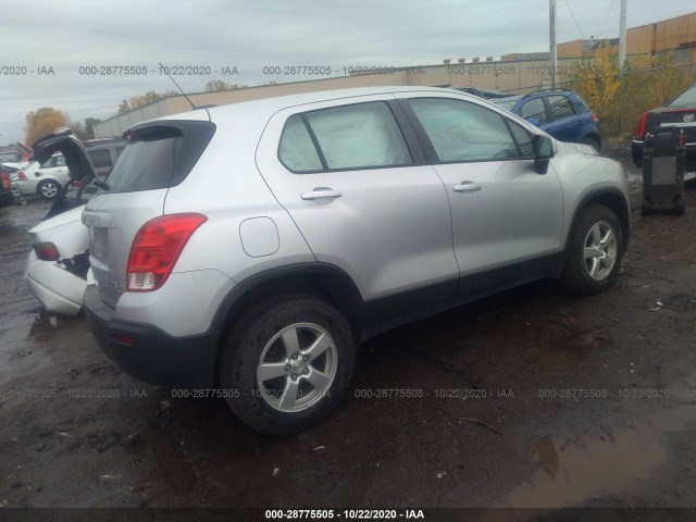 Photo 3 VIN: KL7CJNSB8GB599375 - CHEVROLET TRAX 