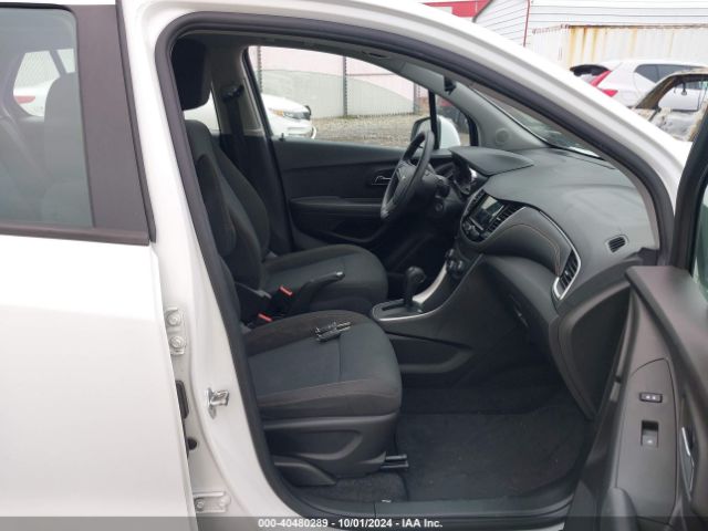 Photo 4 VIN: KL7CJNSB9JB724438 - CHEVROLET TRAX 