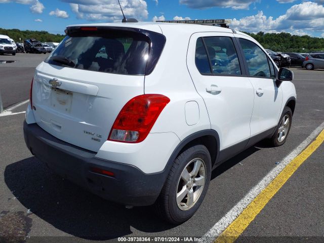 Photo 3 VIN: KL7CJNSBXGB648351 - CHEVROLET TRAX 