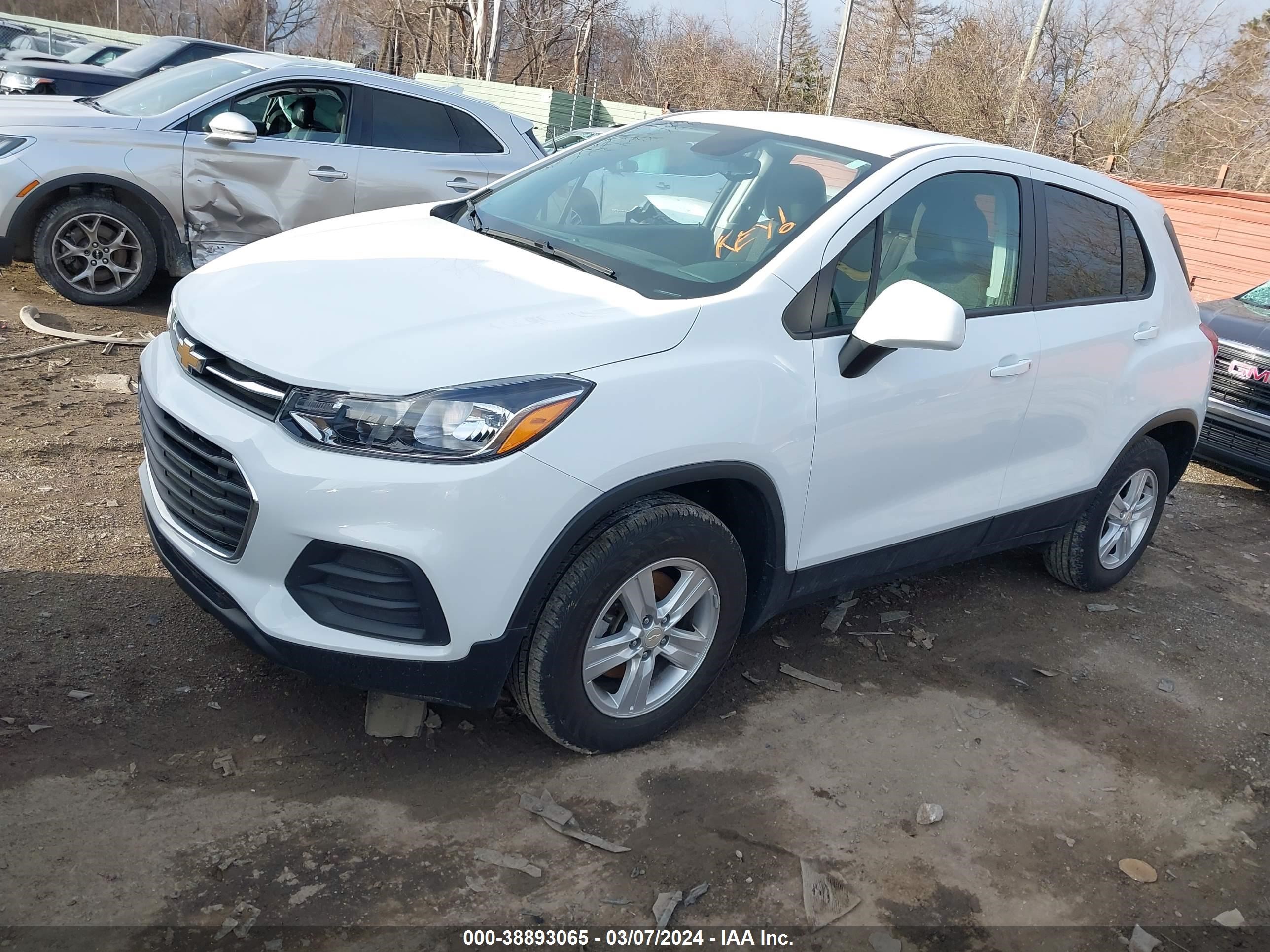 Photo 1 VIN: KL7CJNSM3MB369692 - CHEVROLET TRAX 