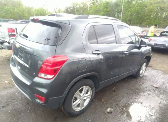 Photo 3 VIN: KL7CJPSB0JB715090 - CHEVROLET TRAX 