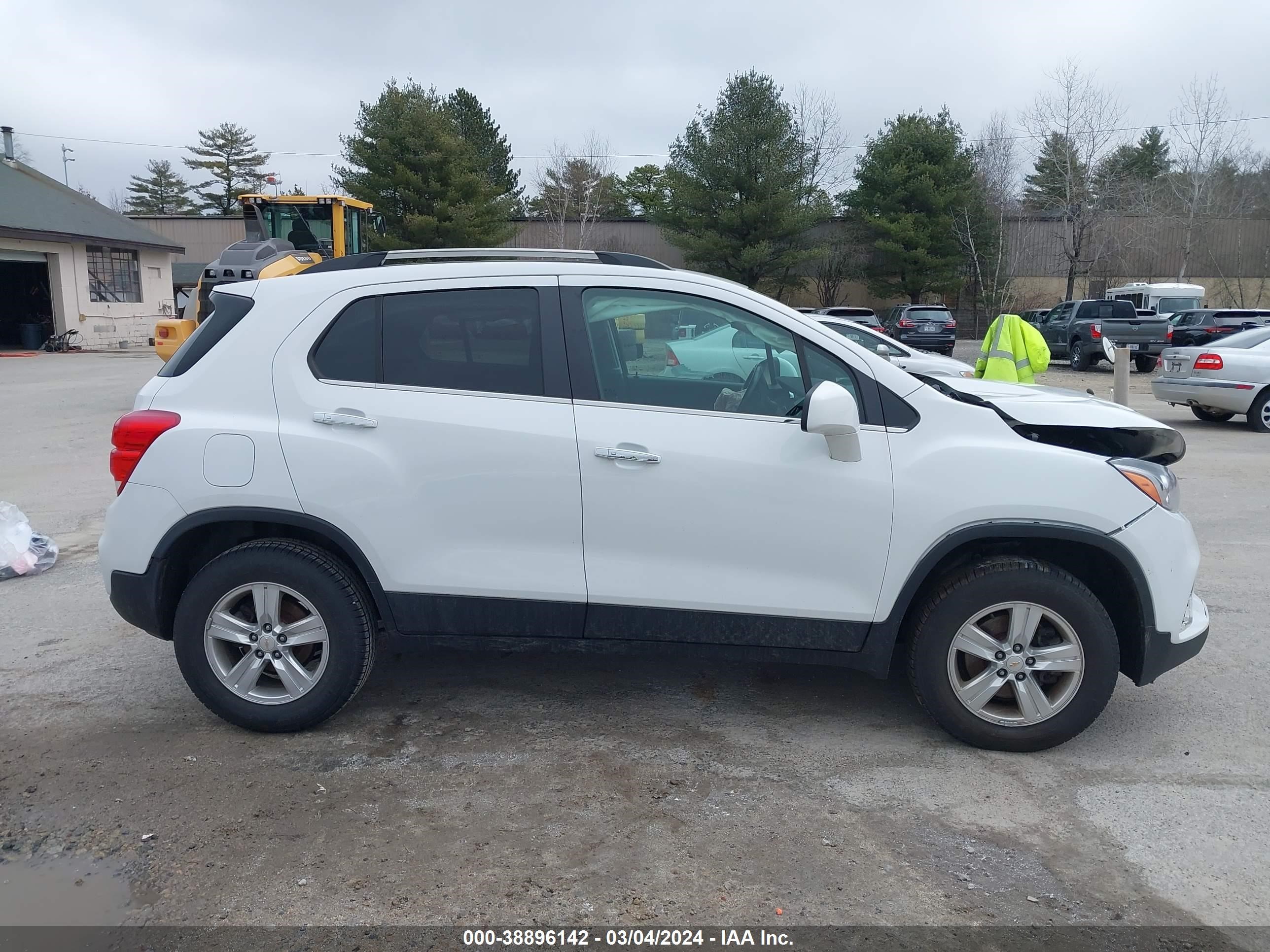 Photo 12 VIN: KL7CJPSB1JB650699 - CHEVROLET TRAX 