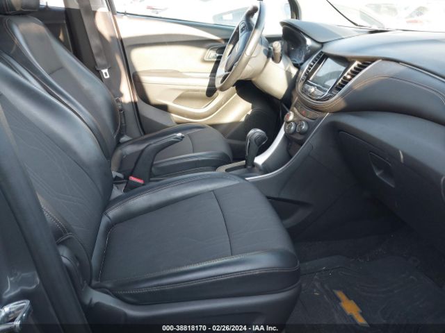 Photo 4 VIN: KL7CJPSB1KB747032 - CHEVROLET TRAX 