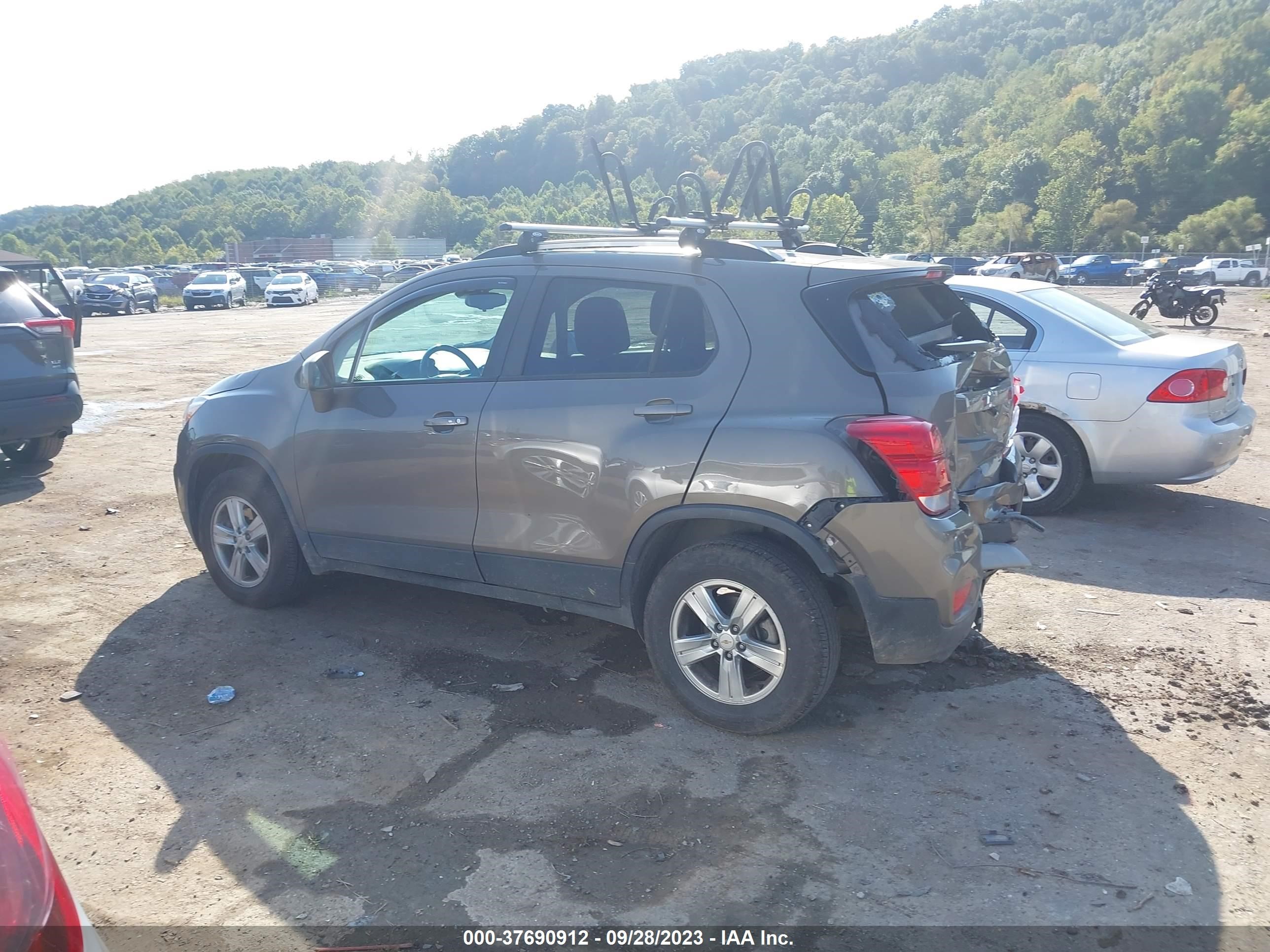 Photo 13 VIN: KL7CJPSB1MB308464 - CHEVROLET TRAX 