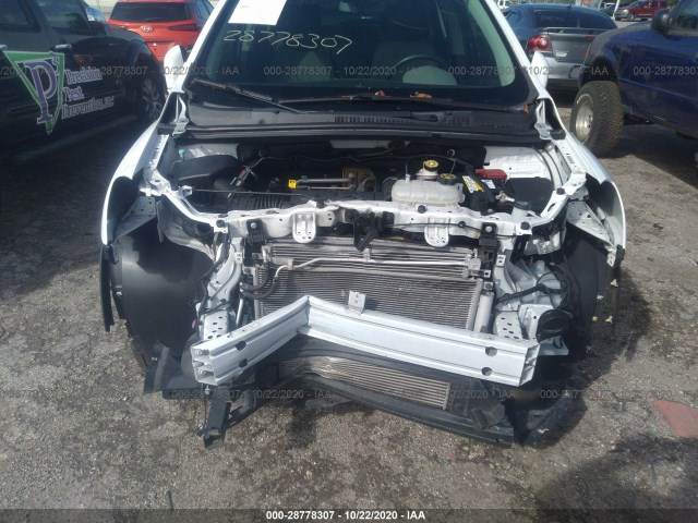 Photo 5 VIN: KL7CJPSB2GB559319 - CHEVROLET TRAX 