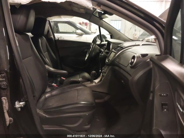 Photo 4 VIN: KL7CJPSB2GB573737 - CHEVROLET TRAX 