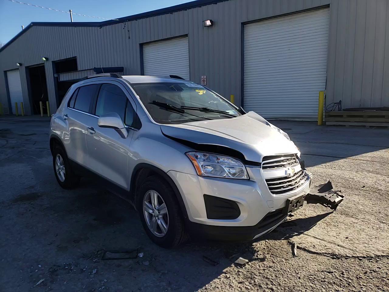 Photo 10 VIN: KL7CJPSB2GB679900 - CHEVROLET TRAX 1LT 