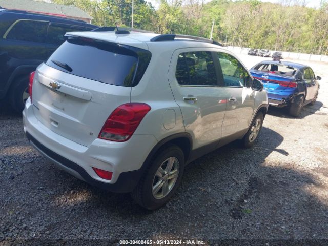 Photo 3 VIN: KL7CJPSB2JB597768 - CHEVROLET TRAX 