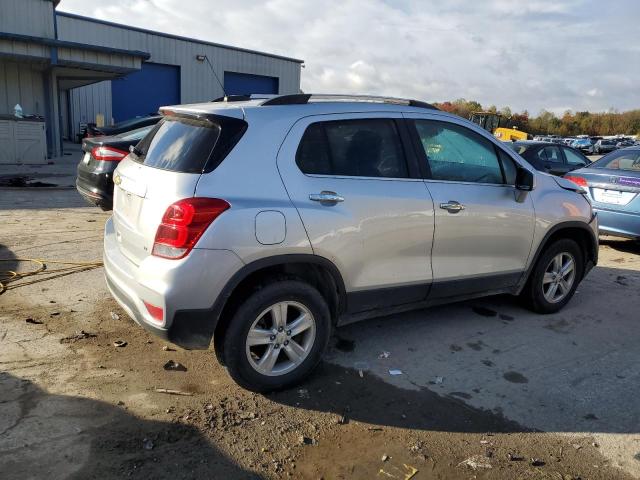 Photo 2 VIN: KL7CJPSB2JB610888 - CHEVROLET TRAX 1LT 