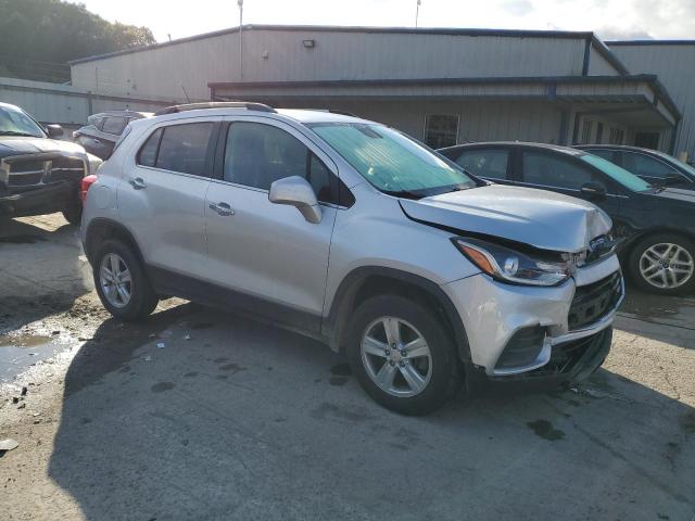 Photo 3 VIN: KL7CJPSB2JB610888 - CHEVROLET TRAX 1LT 