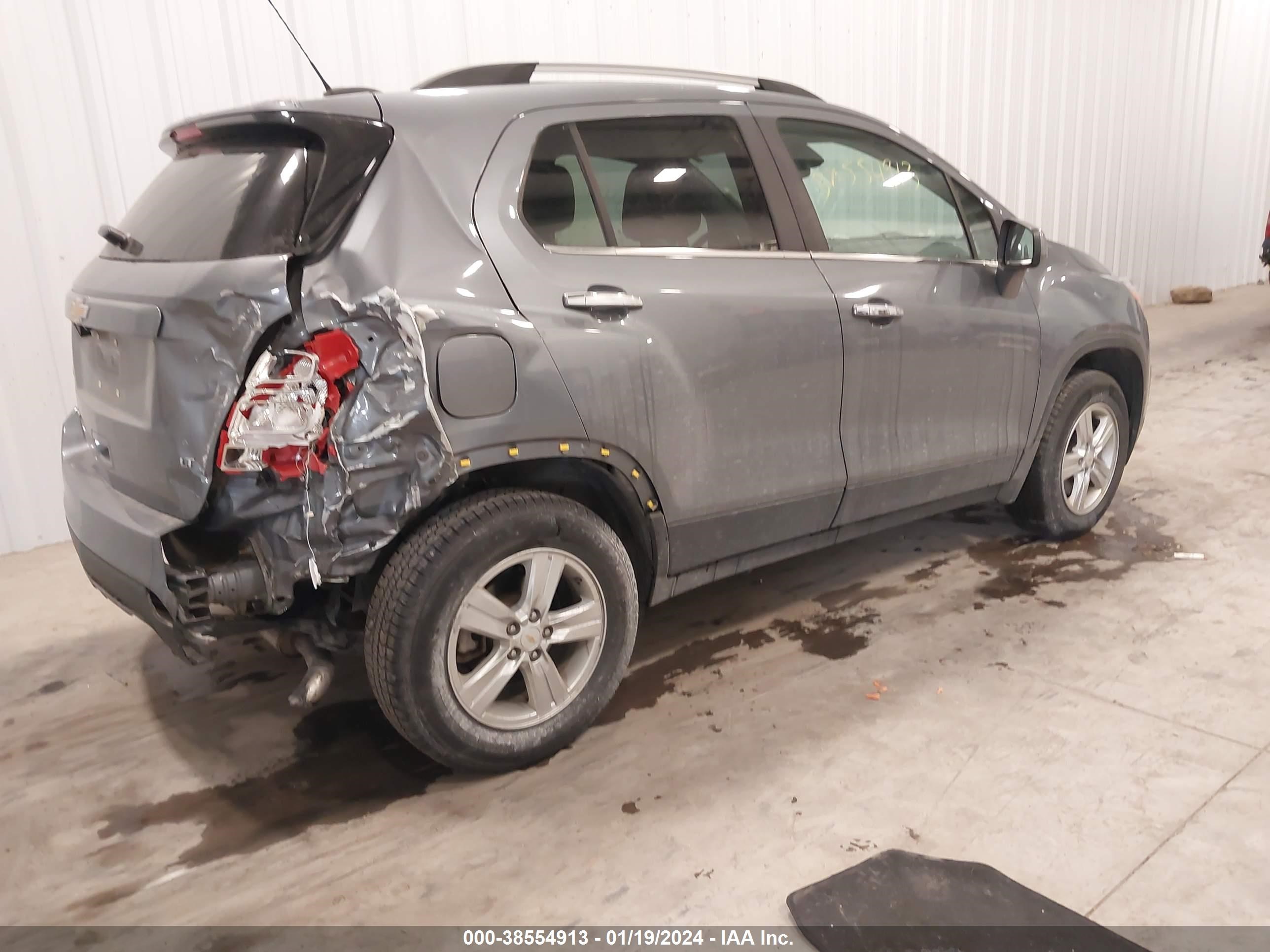 Photo 3 VIN: KL7CJPSB2KB844272 - CHEVROLET TRAX 