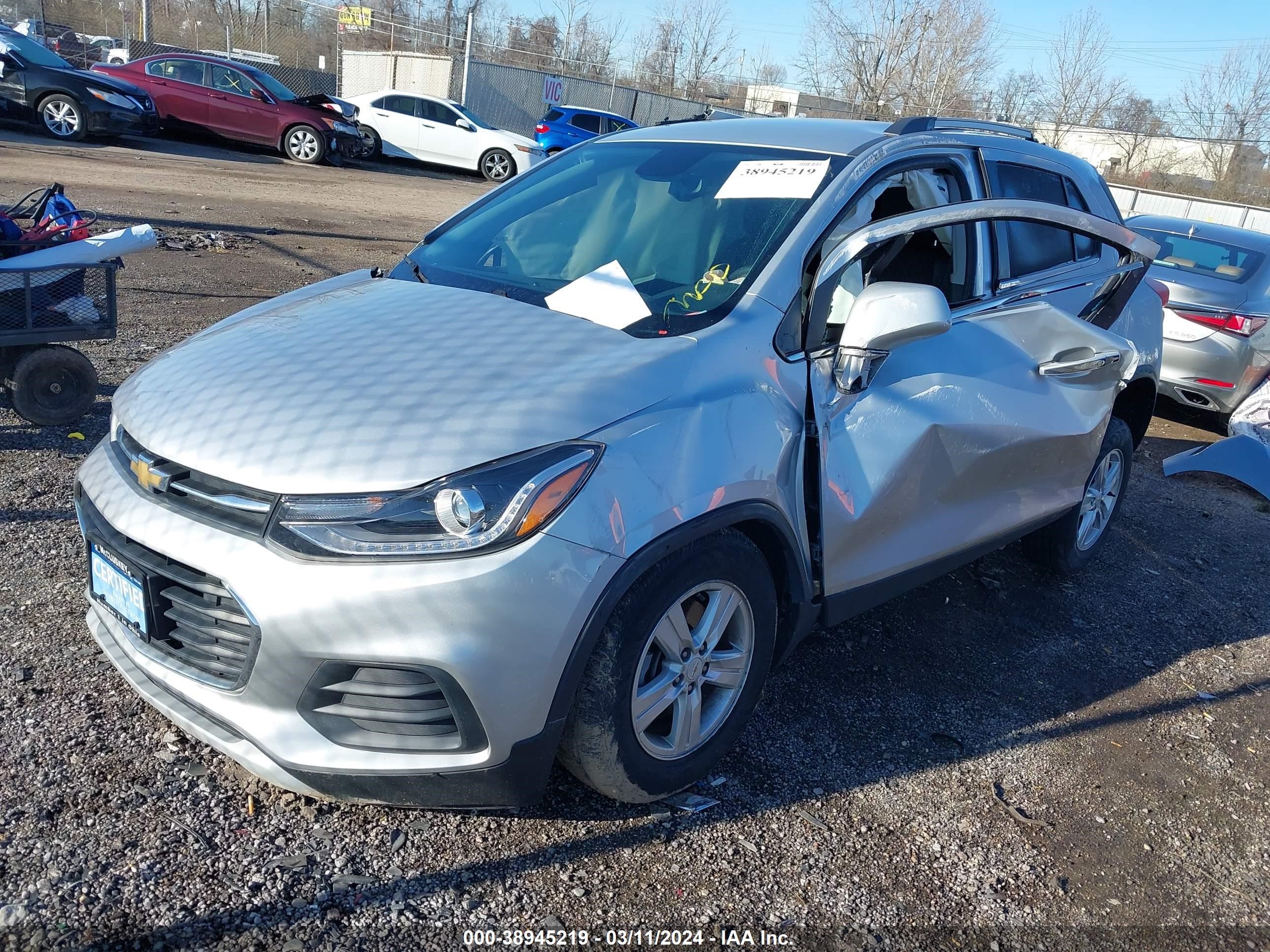 Photo 1 VIN: KL7CJPSB2KB952018 - CHEVROLET TRAX 