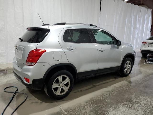 Photo 2 VIN: KL7CJPSB3JB607286 - CHEVROLET TRAX 1LT 