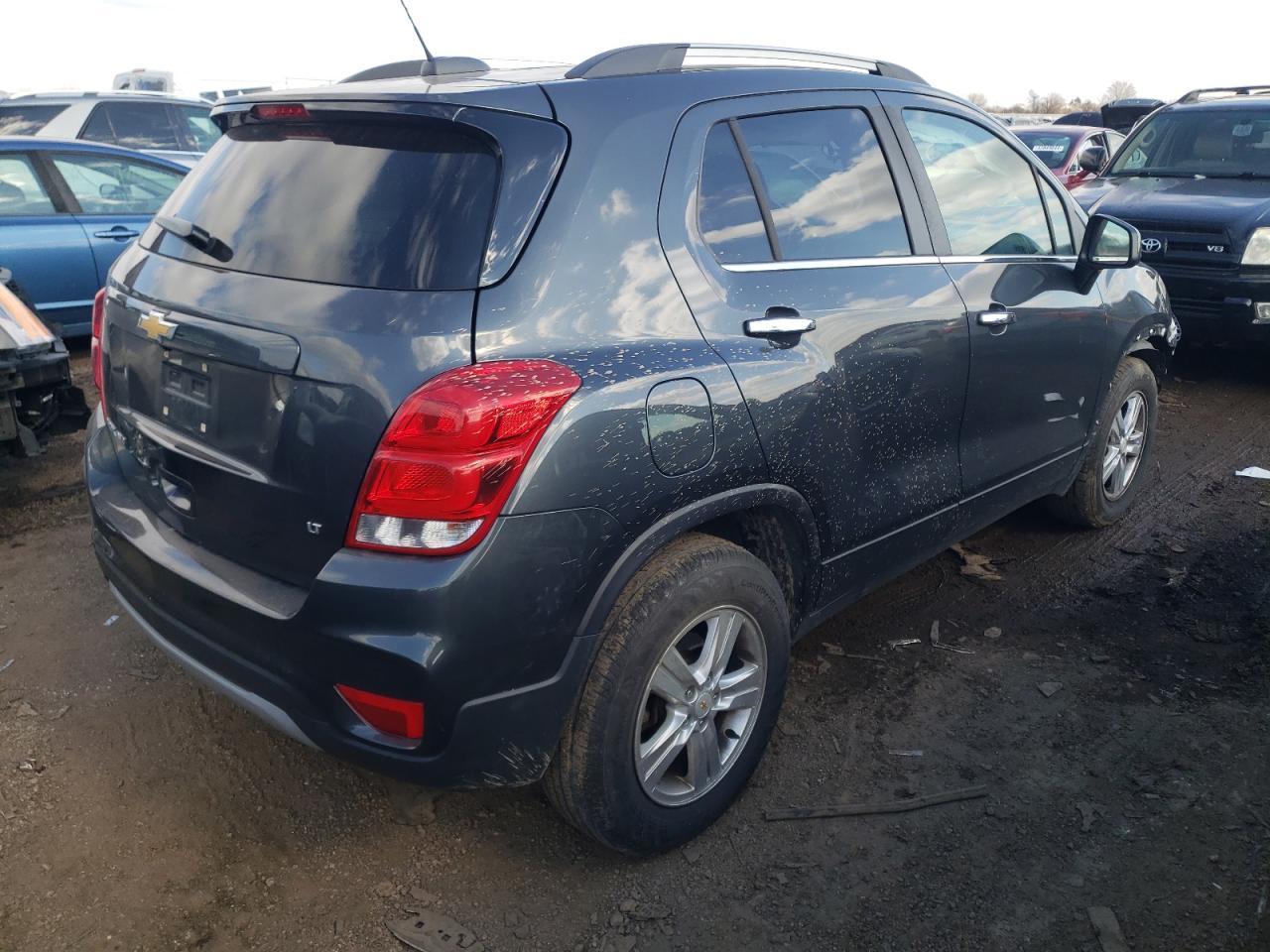 Photo 2 VIN: KL7CJPSB3JB618885 - CHEVROLET TRAX 