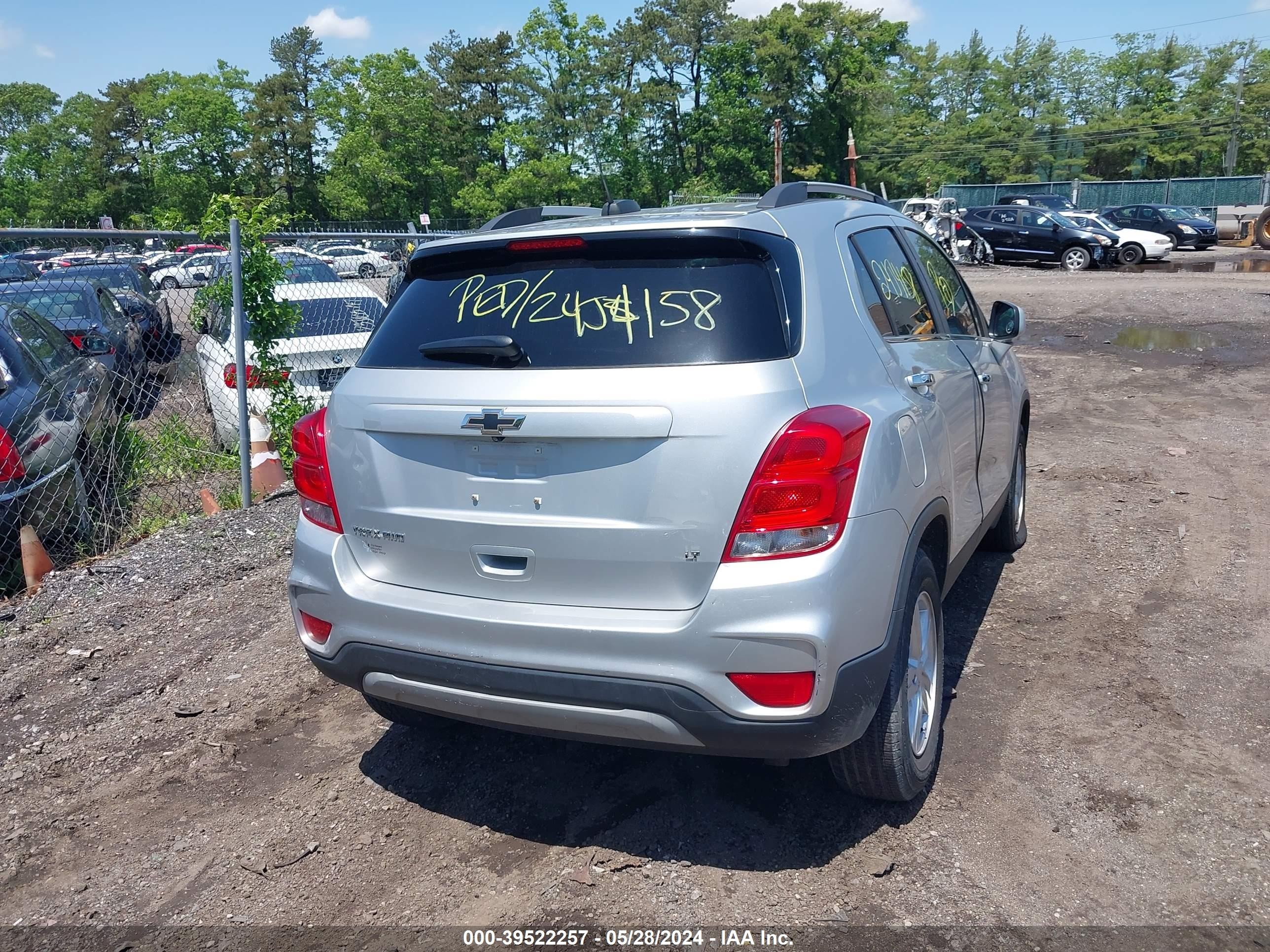 Photo 14 VIN: KL7CJPSB3JB685731 - CHEVROLET TRAX 