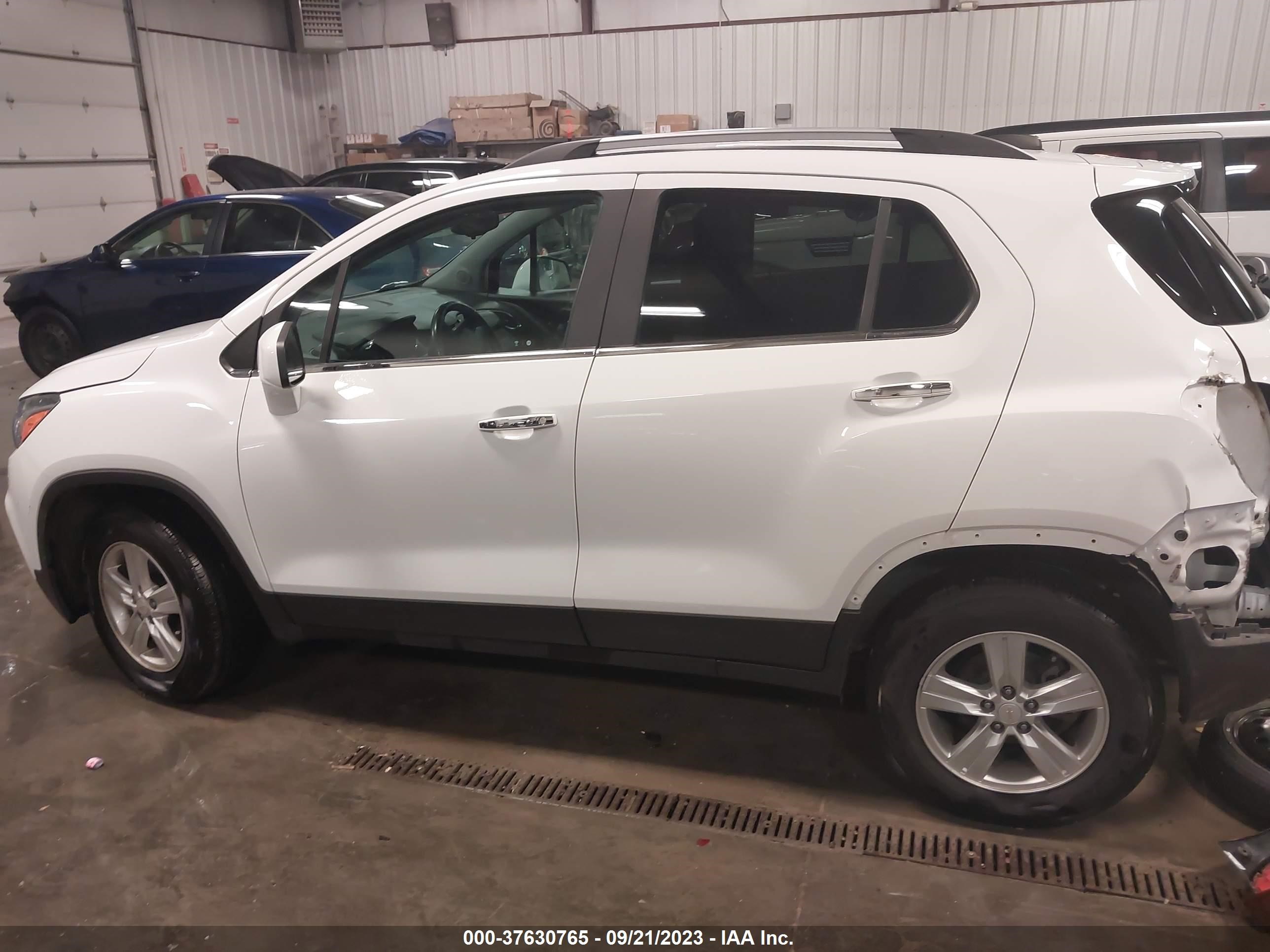 Photo 14 VIN: KL7CJPSB3LB010142 - CHEVROLET TRAX 