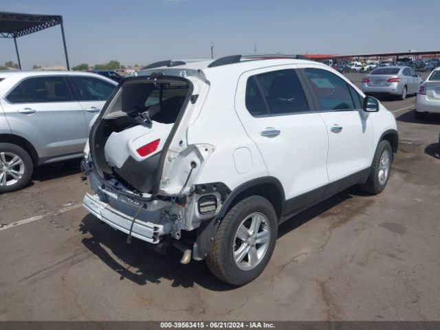 Photo 3 VIN: KL7CJPSB4JB611881 - CHEVROLET TRAX 