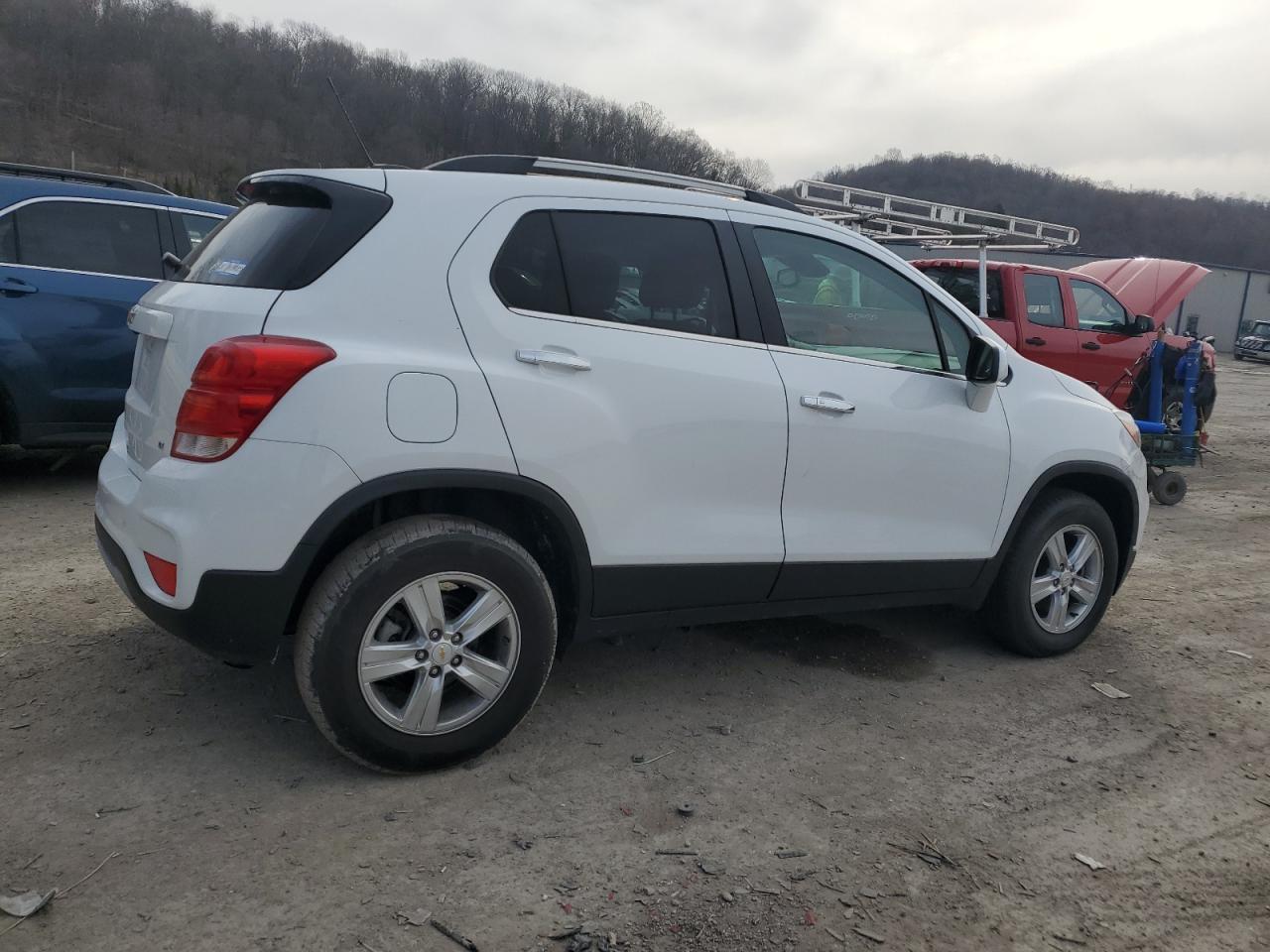 Photo 2 VIN: KL7CJPSB4LB031548 - CHEVROLET TRAX 